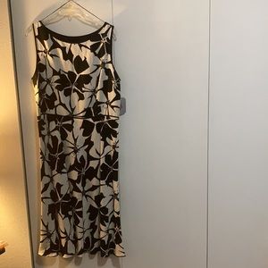 Adrianna Papell Sleeveless Dress